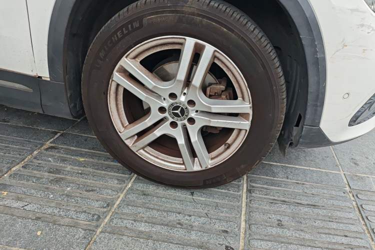 Used Mercedes-Benz GLA 2020 GLA 180 Right Front Wheel Hub
