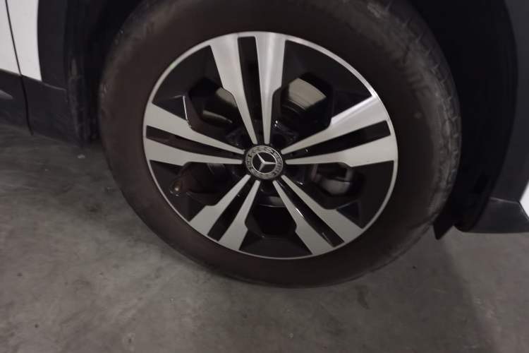 Used Mercedes-Benz GLA 2020 GLA 200 Right Front Wheel Hub