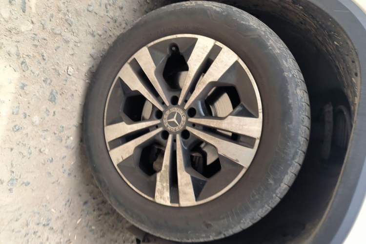 Used Mercedes-Benz GLA 2020 GLA 200 Right Front Wheel Hub