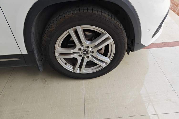 Used Mercedes-Benz GLA 2020 GLA 180 Right Front Wheel Hub