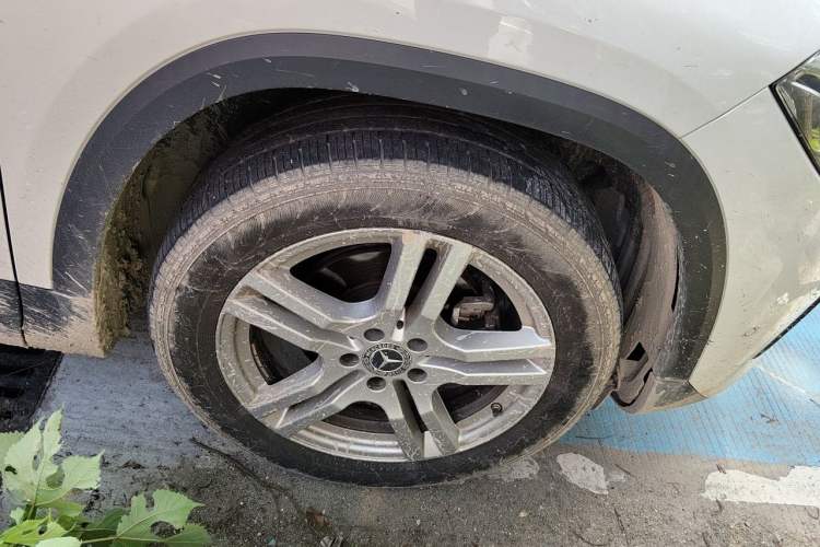 Used Mercedes-Benz GLA 2020 GLA 180 Right Front Wheel Hub
