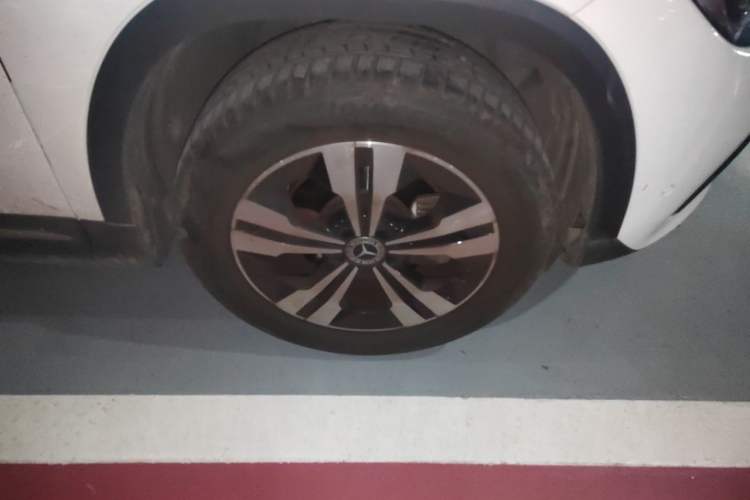 Used Mercedes-Benz GLA 2020 GLA 200 Right Front Wheel Hub