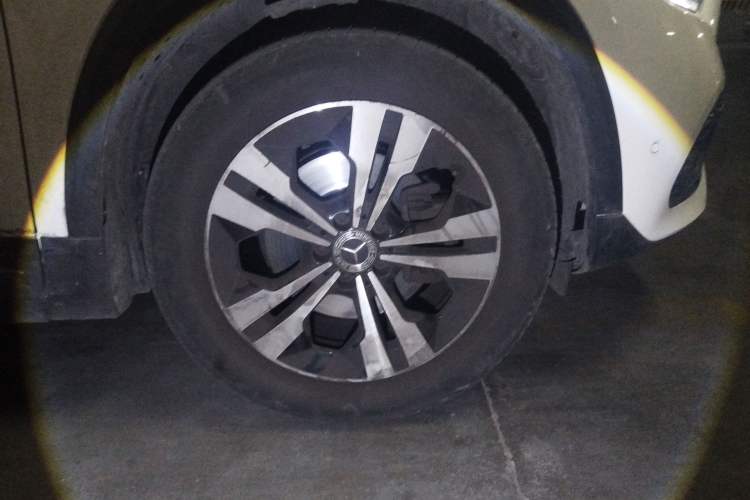 Used Mercedes-Benz GLA 2020 GLA 200 Right Front Wheel Hub