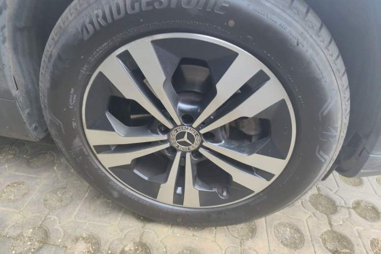 Used Mercedes-Benz GLA 2020 GLA 200 Right Front Wheel Hub