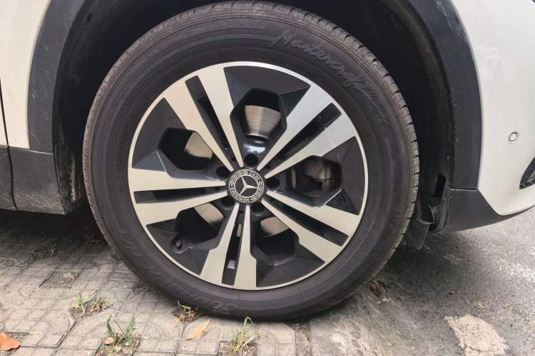 Used Mercedes-Benz GLA 2020 GLA 200 Right Front Wheel Hub