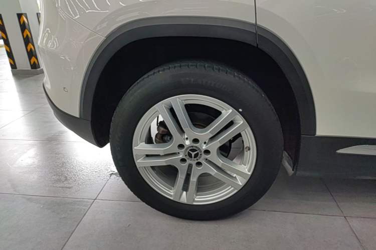 Used Mercedes-Benz GLA 2020 GLA 180 Right Rear Wheel Hub