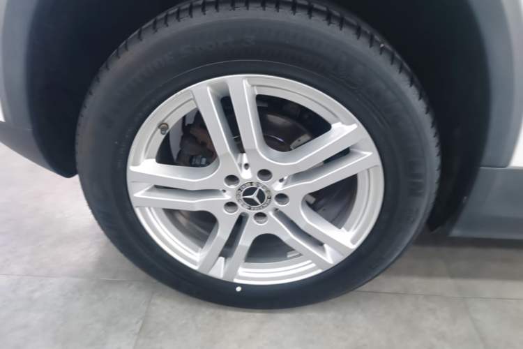 Used Mercedes-Benz GLA 2020 GLA 180 Right Rear Wheel Hub
