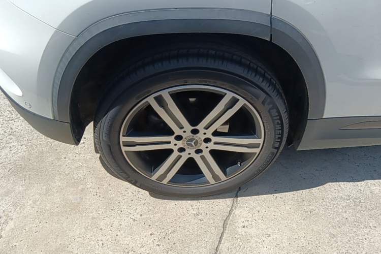 Used Mercedes-Benz GLA 2020 GLA 200 4MATIC Right Rear Wheel Hub