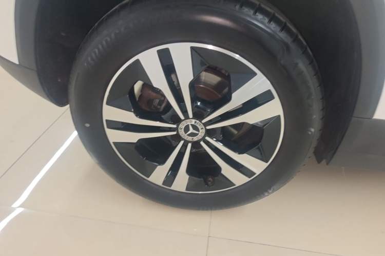 Used Mercedes-Benz GLA 2020 GLA 180 Right Rear Wheel Hub