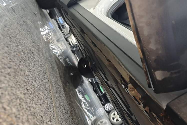 Used Mercedes-Benz GLA 2020 GLA 200 Right Side Sill