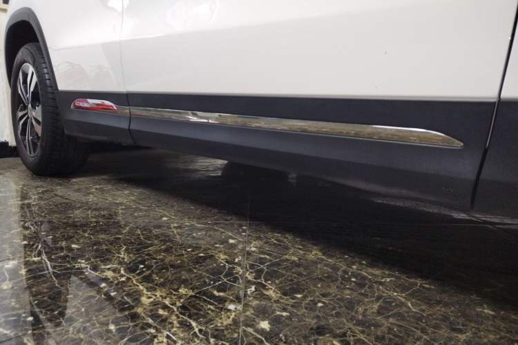 Used Mercedes-Benz GLA 2020 GLA 200 Right Side Sill