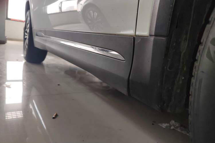 Used Mercedes-Benz GLA 2020 GLA 200 Right Side Sill