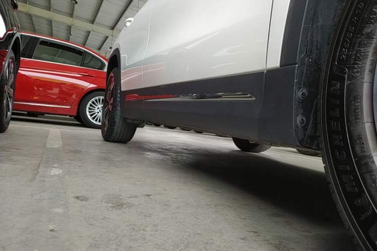 Used Mercedes-Benz GLA 2020 GLA 200 Right Side Sill