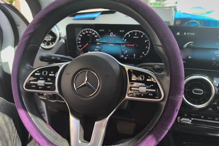 Used Mercedes-Benz GLA 2020 GLA 180 Steering Wheel