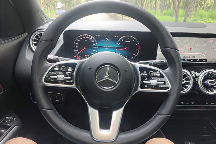 Used Mercedes-Benz GLA 2020 GLA 200 4MATIC Steering Wheel
