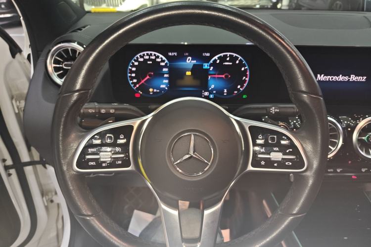 Used Mercedes-Benz GLA 2020 GLA 200 Steering Wheel