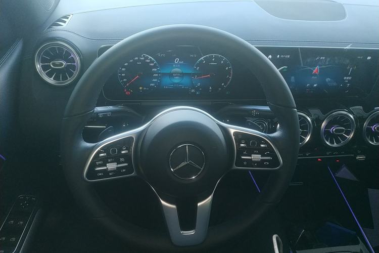 Used Mercedes-Benz GLA 2020 GLA 200 Steering Wheel