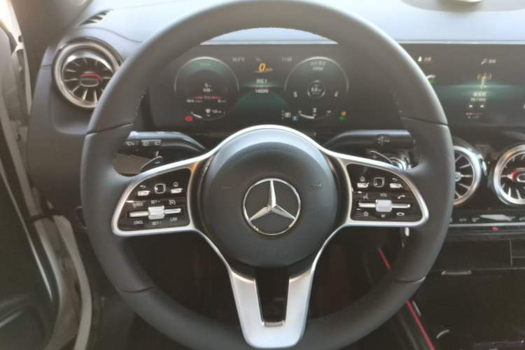 Used Mercedes-Benz GLA 2020 GLA 200 4MATIC Steering Wheel