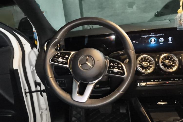 Used Mercedes-Benz GLA 2020 GLA 200 Steering Wheel