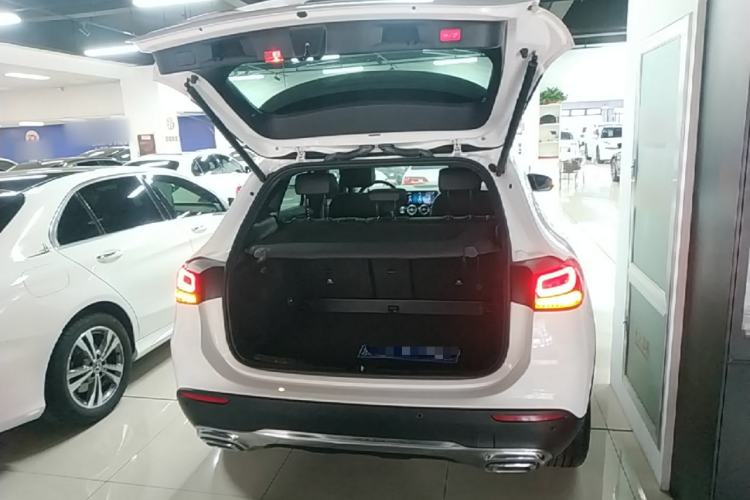 Used Mercedes-Benz GLA 2020 GLA 200 Trunk