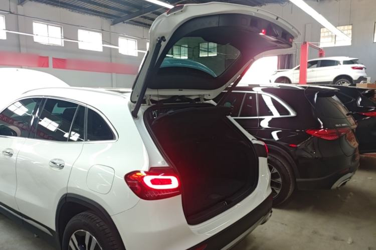 Used Mercedes-Benz GLA 2020 GLA 200 Trunk