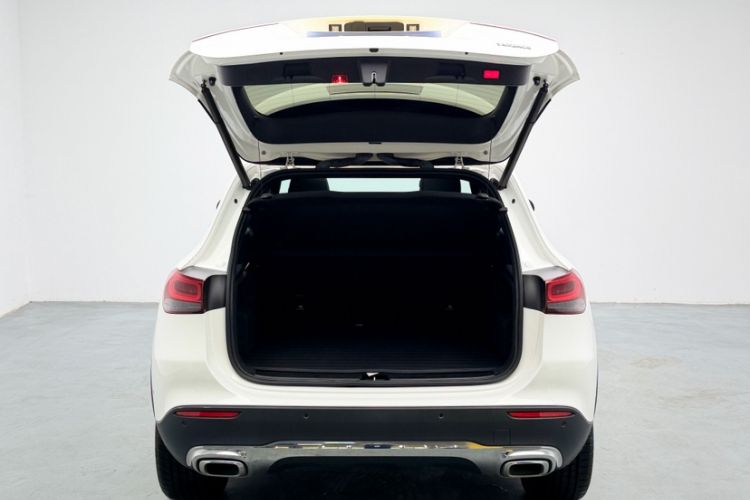 Used Mercedes-Benz GLA 2020 GLA 200 Trunk