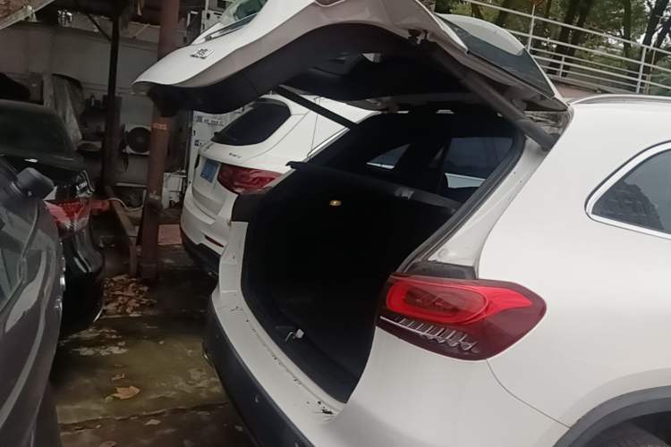 Used Mercedes-Benz GLA 2020 GLA 200 Trunk