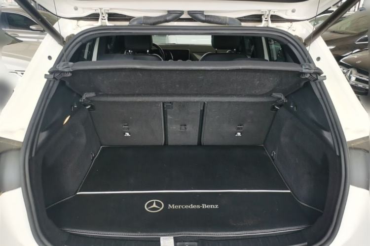 Used Mercedes-Benz GLA 2020 GLA 200 Trunk