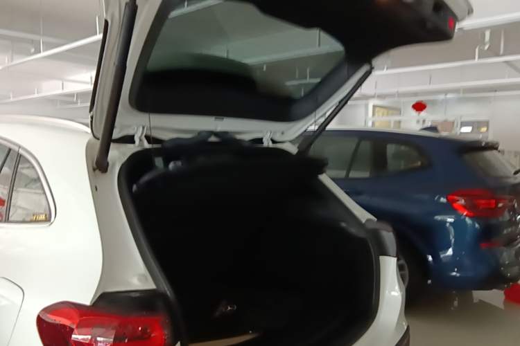 Used Mercedes-Benz GLA 2020 GLA 200 Trunk