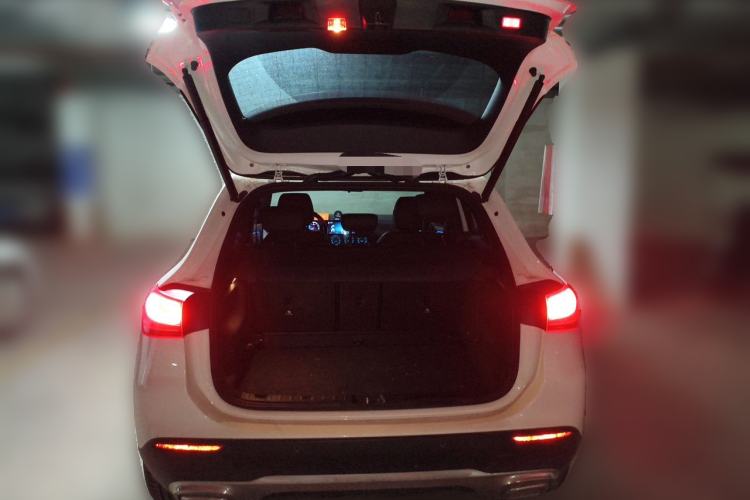 Used Mercedes-Benz GLA 2020 GLA 200 Trunk