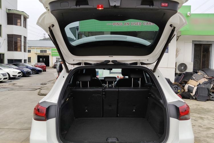 Used Mercedes-Benz GLA 2020 GLA 200 Trunk