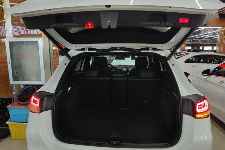 Used Mercedes-Benz GLA 2020 GLA 200 Trunk