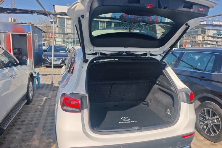 Used Mercedes-Benz GLA 2020 GLA 200 Trunk