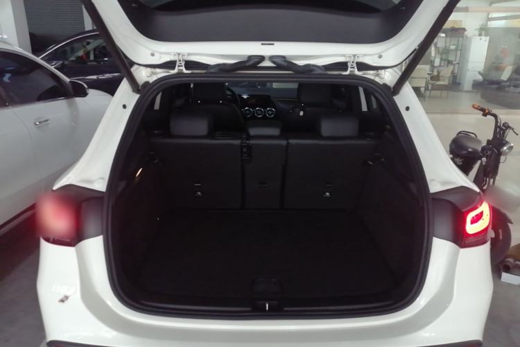 Used Mercedes-Benz GLA 2020 GLA 200 Trunk