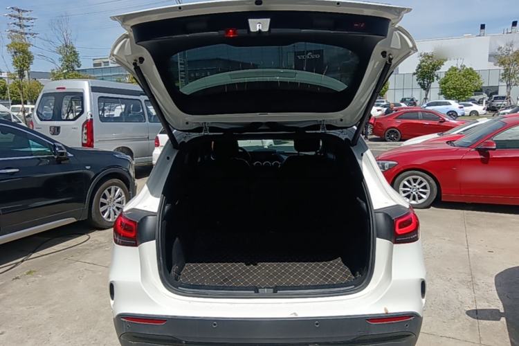 Used Mercedes-Benz GLA 2020 GLA 200 4MATIC Trunk