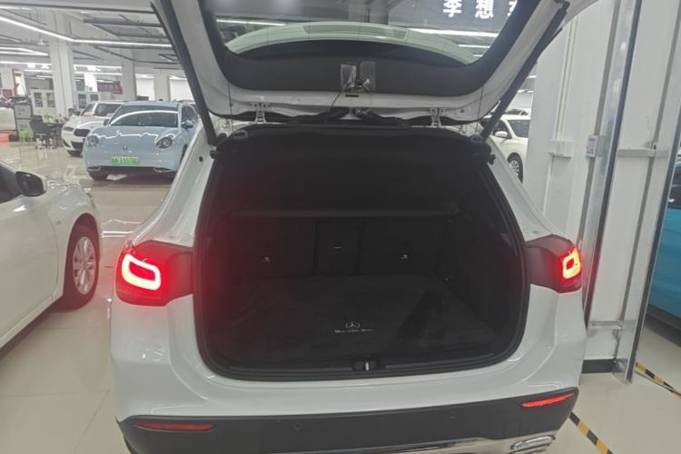 Used Mercedes-Benz GLA 2020 GLA 200 Trunk