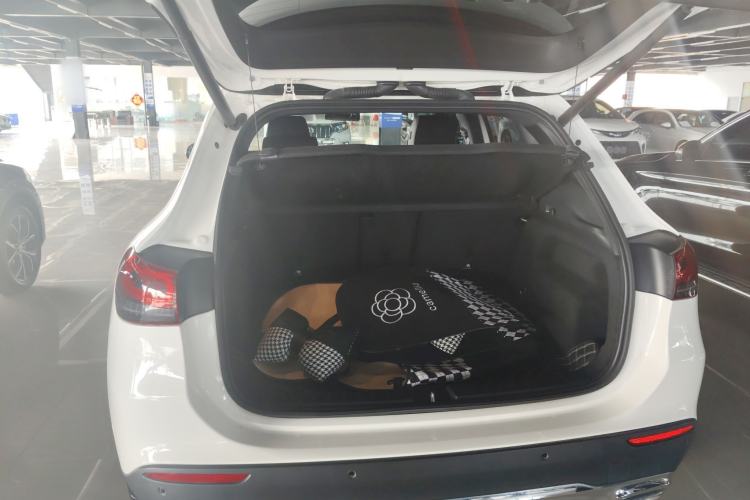 Used Mercedes-Benz GLA 2020 GLA 200 Trunk