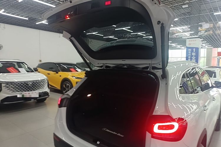 Used Mercedes-Benz GLA 2020 GLA 200 Trunk