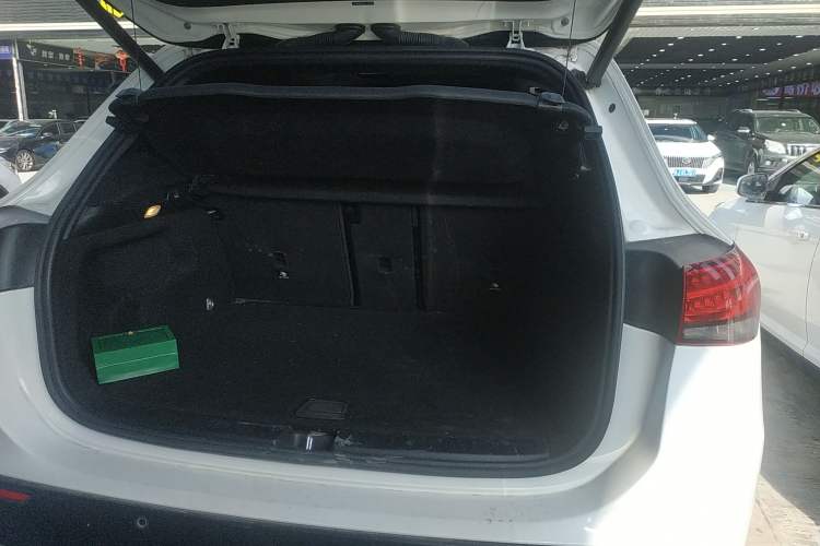 Used Mercedes-Benz GLA 2020 GLA 180 Trunk