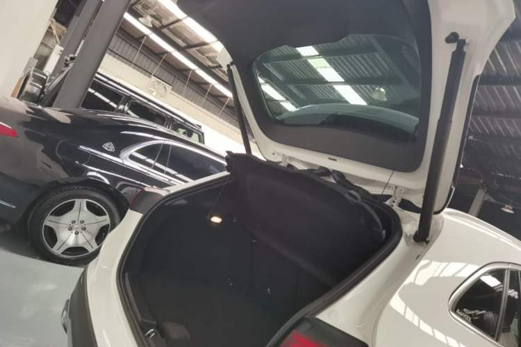 Used Mercedes-Benz GLA 2020 GLA 200 Trunk