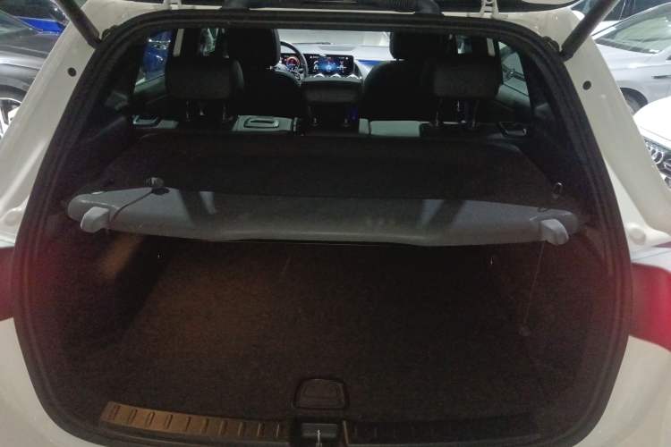 Used Mercedes-Benz GLA 2020 GLA 200 Trunk