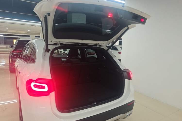 Used Mercedes-Benz GLA 2020 GLA 180 Trunk