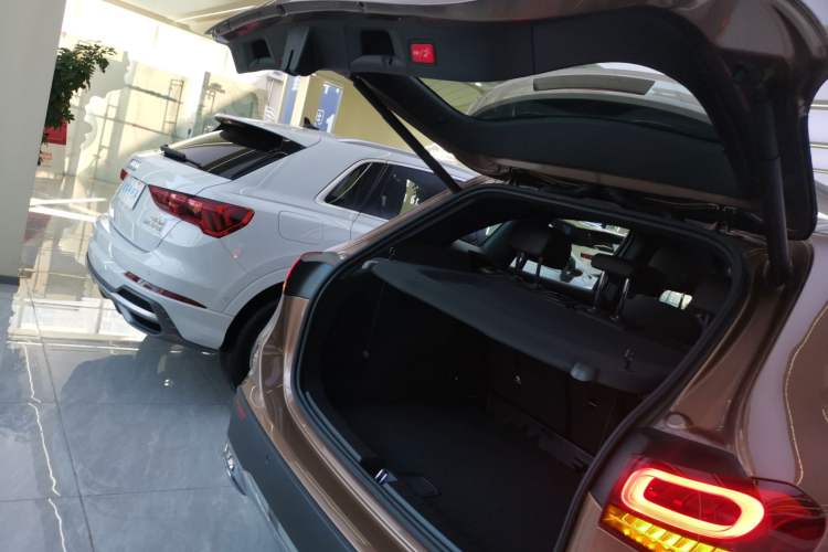 Used Mercedes-Benz GLA 2020 GLA 200 Trunk
