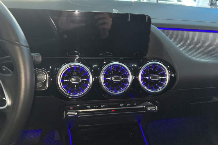 Used Mercedes-Benz GLA 2022 Facelifted GLA 200 Audio And AC Panel