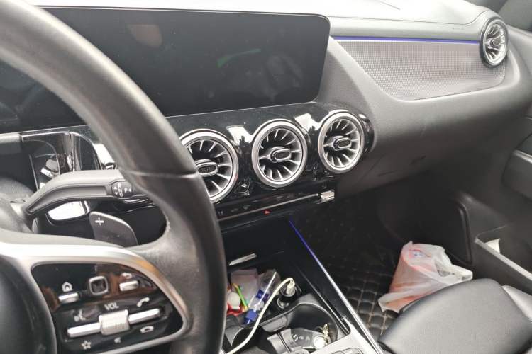 Used Mercedes-Benz GLA 2022 Second Facelift GLA 200 Audio And AC Panel