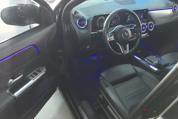 Used Mercedes-Benz GLA 2022 Facelifted GLA 200 Driver Seat