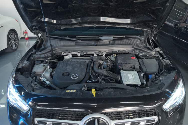 Used Mercedes-Benz GLA 2022 Facelifted GLA 200 Engine Bay