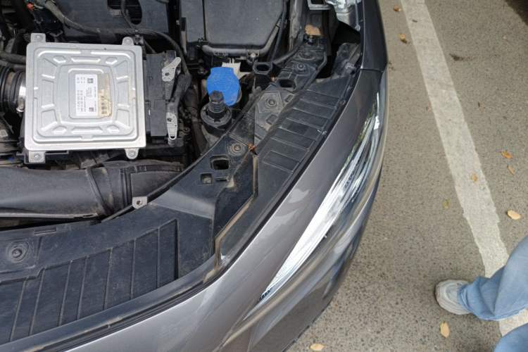 Used Mercedes-Benz GLA 2022 GLA 200 Engine Bay Left