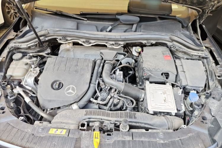 Used Mercedes-Benz GLA 2022 Second Facelift GLA 200 Engine Bay
