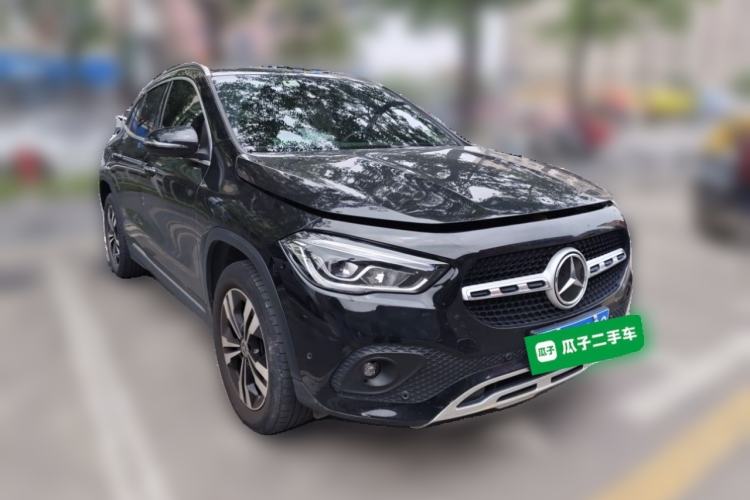 Used Mercedes-Benz GLA 2022 Second Facelift GLA 200 Front Right 45 Deg